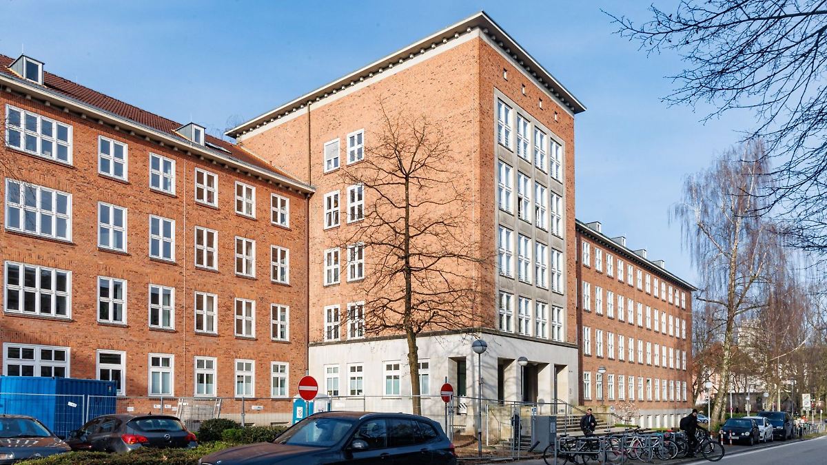 Hamburg & Schleswig-Holstein: Psychiatrie und Haft nach Flucht mit Krankenwagen