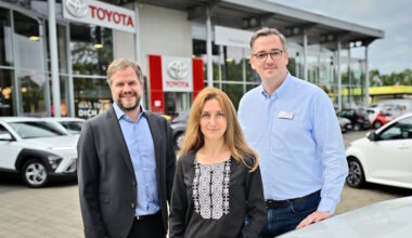 Erfolgsgeschichte für die Wirtschaft: IHK-Fachkräfteberatung bringt Autohaus und Ukrainerin zusammen