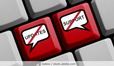 Tastatur, bei der zwei Tasten jeweils das Wort Update und Support durchgestrichen ist.