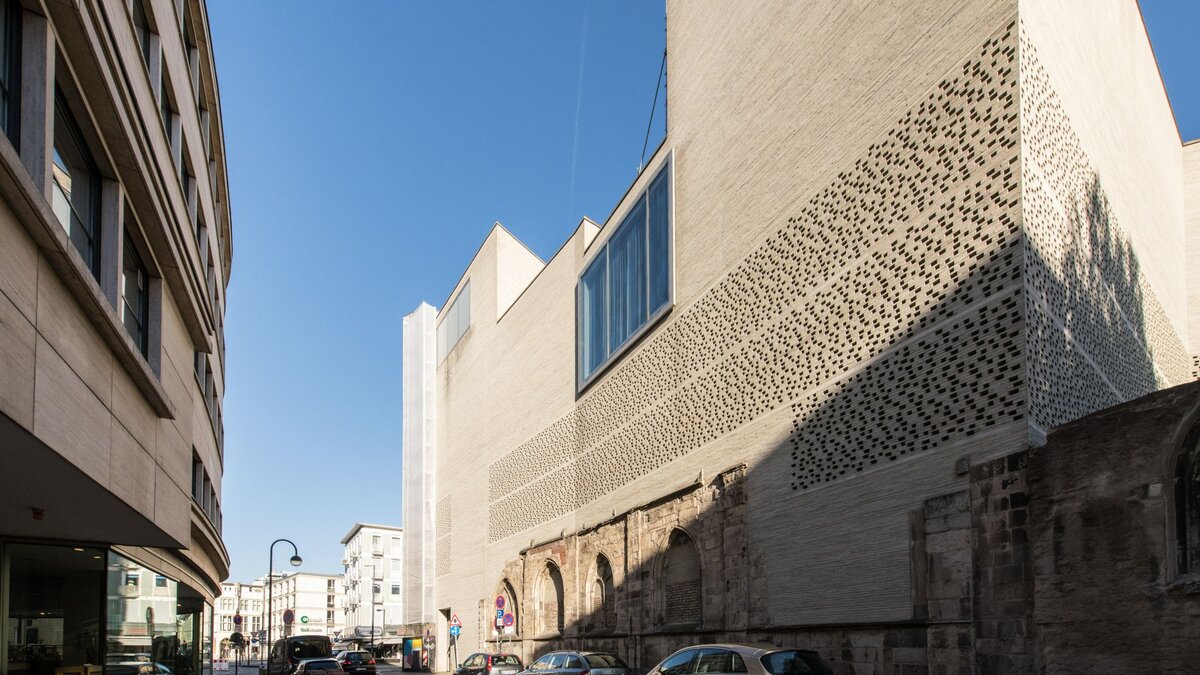 Ausstellung in Köln zeigt Kunst in Krisenzeiten