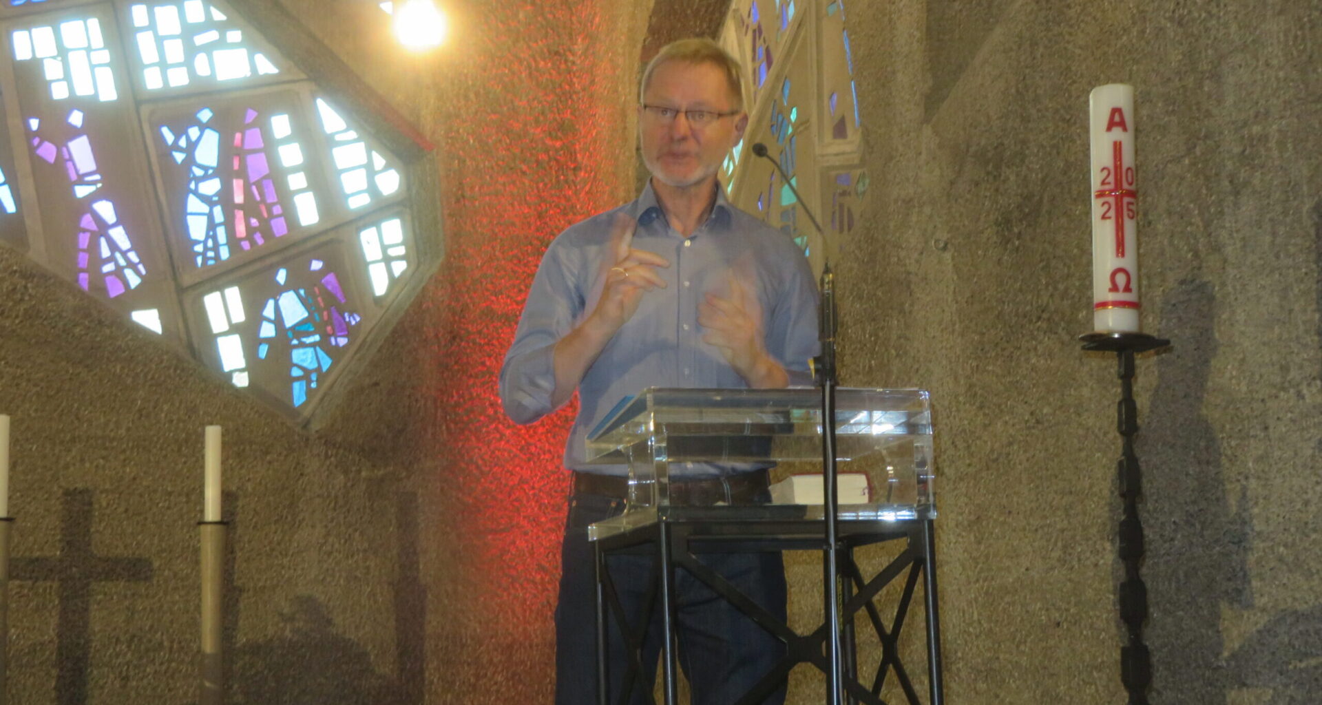 You are currently viewing Künstlerische vs. Künstliche Intelligenz – Kann KI auch Kirchenmusik?