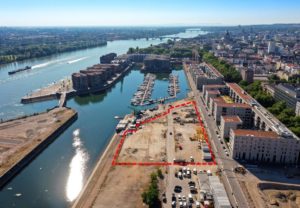 Anzeige der Zollhafen Mainz GmbH zum Verkauf der Baufelder auf der Nordmole. - Foto: Zollhafen Mainz GmbH