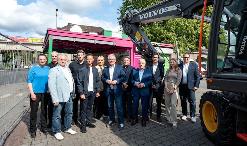 Erster Schritt zur Neugestaltung des Rathausmarkts: Abriss des alten Kiosks startet