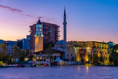 Die Et’hem-Bey-Moschee in Tirana ist eines der wichtigsten historischen und kulturellen Wahrzeichen der albanischen Hauptstadt.
