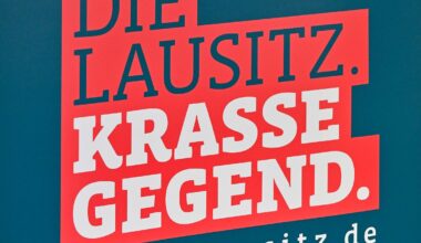 Berlin & Brandenburg: Regionalzug rollt in neuem Look in "krasse Gegend" Lausitz
