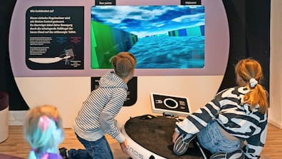 Im VR-Lab im Leipziger Kindermuseum Unikatum können die jungen Besucher digitale Wesen erschaffen.