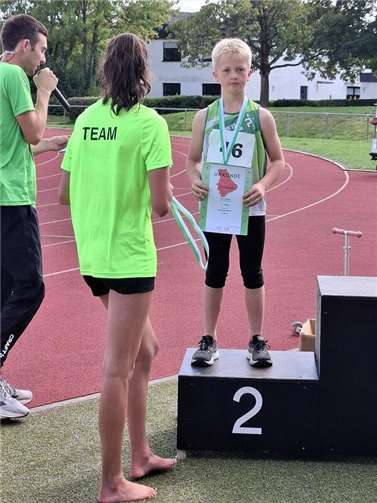 Ole, Zweiter im Ballwurf der M10.