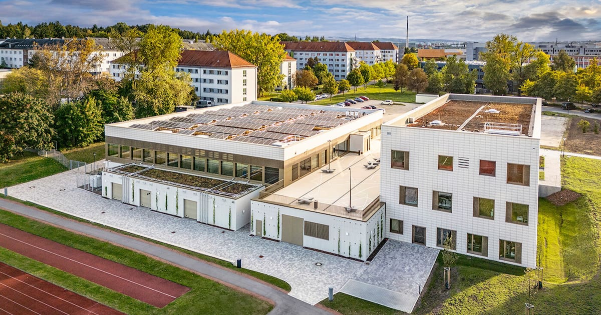 TU Chemnitz eröffnet neuen Labor- und Sporthallenkomplex
