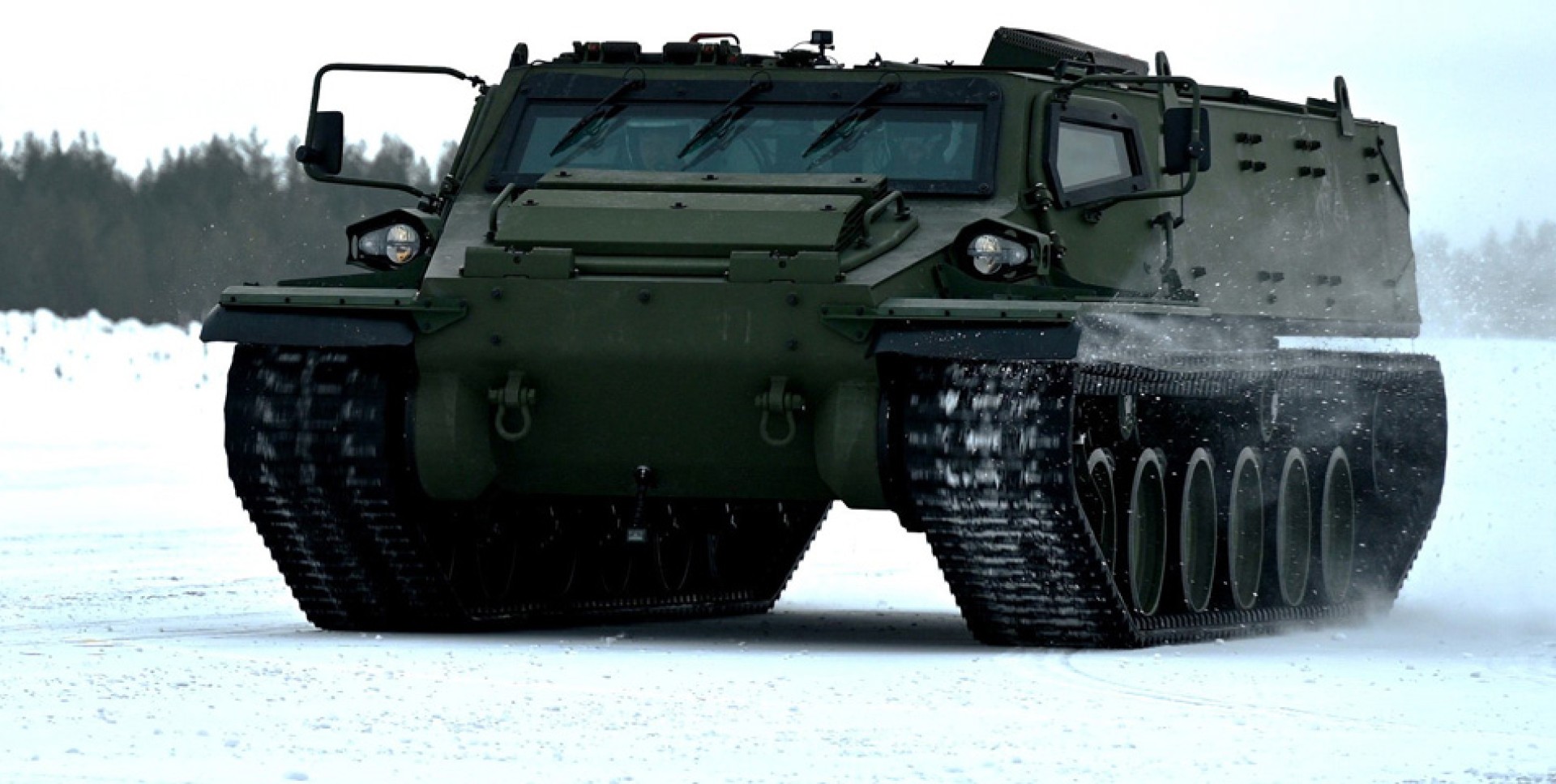 Patria TRACKX – das ultimative geländegängige Kettenfahrzeug – vorgestellt auf der DSEI UK in London
