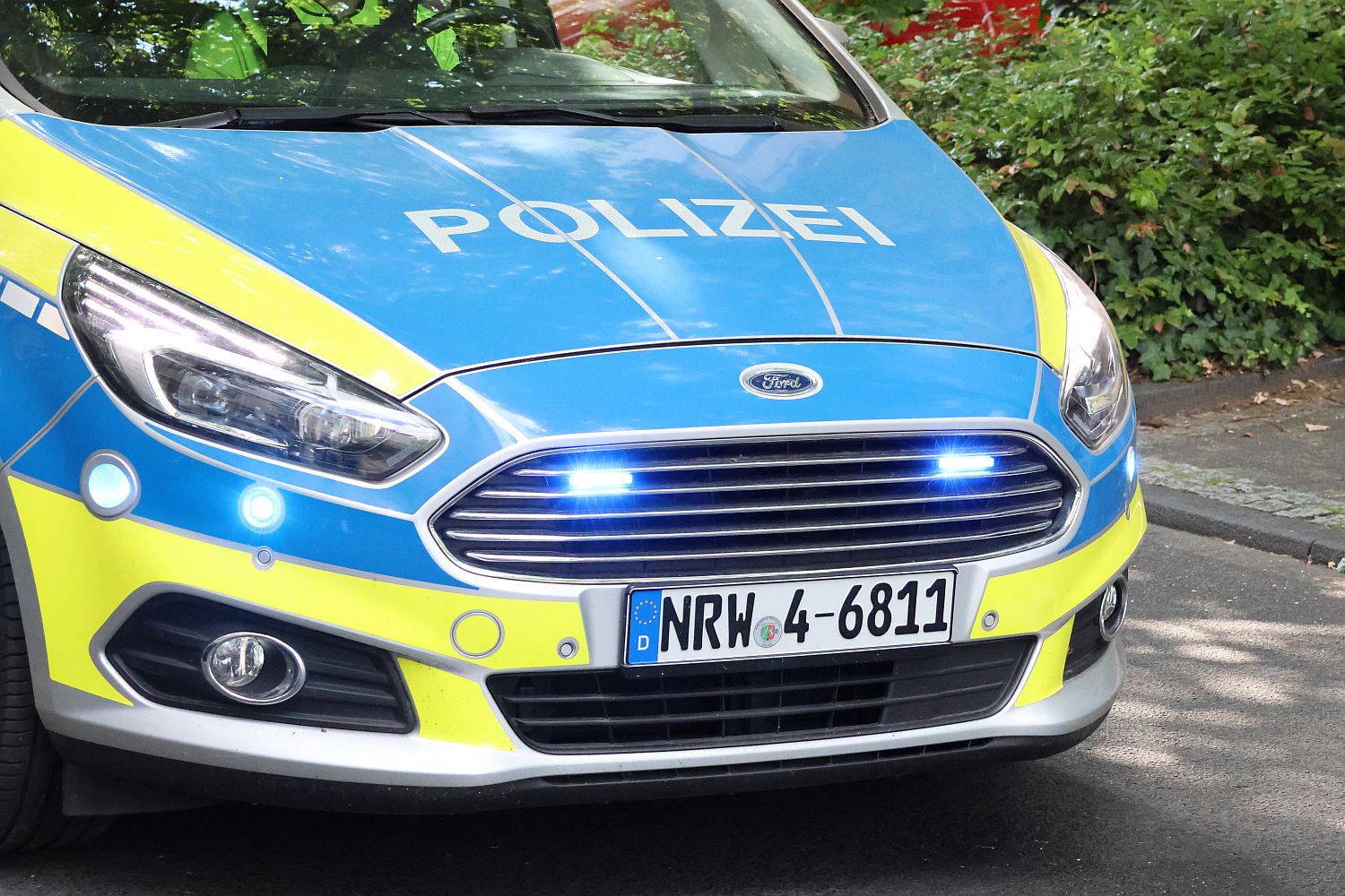 Düsseldorf Vennhausen: Schwerer Unfall auf der Vennhauser Allee – Unfallflucht - Ddorf-Aktuell