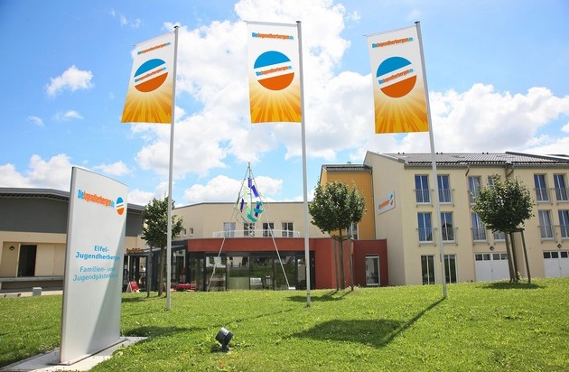 Die Jugendherbergen behaupten sich - Hauptversammlung in der Jugendherberge Prüm vom ...