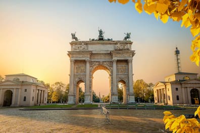 Der Arco della Pace (Friedensbogen) in Mailand bildet den nordwestlichen Eingang zum  Sempione Park.