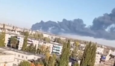 Rauchsäule über Salawat: Ukraine trifft russische Treibstofffabrik - schon wieder