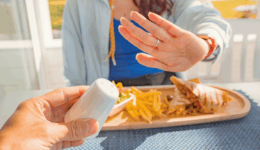 Salzreiche Ernährung erhöht den Blutdruck