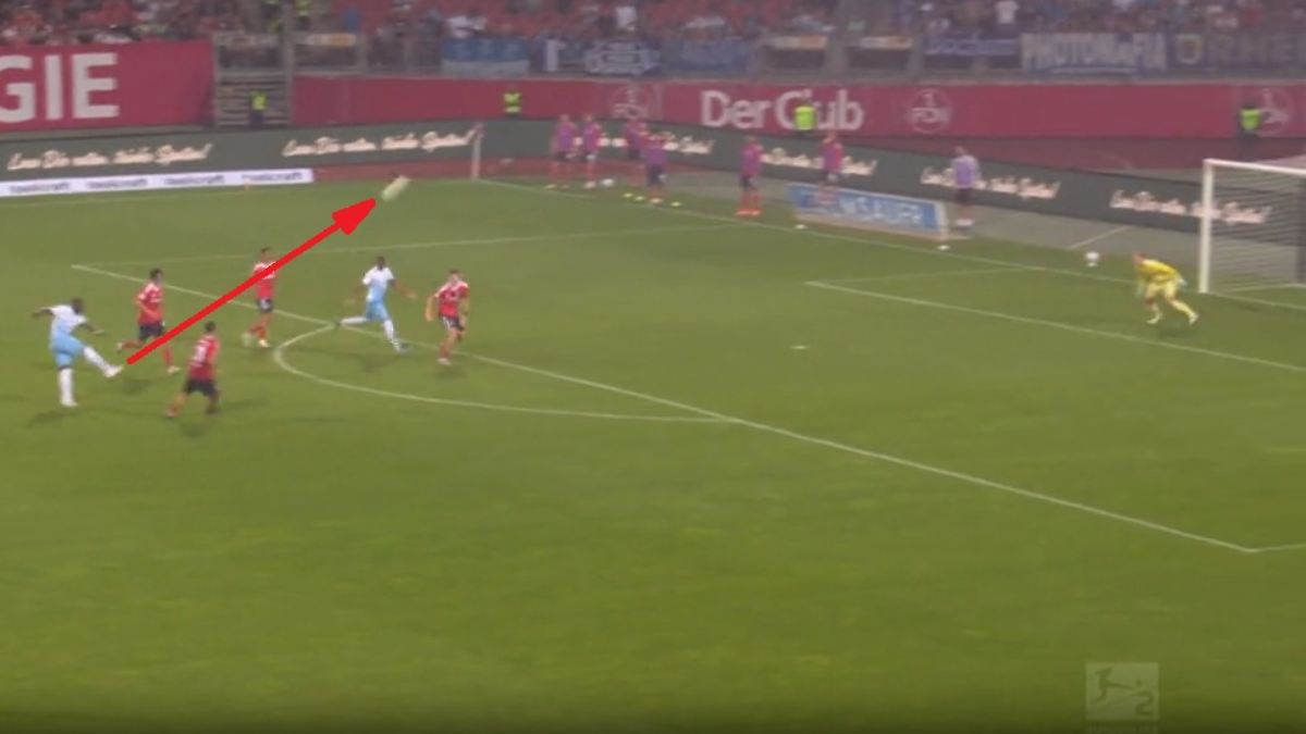 Bochum-Szene geht viral: Sissokos Kerze ins Nichts - ist das ein Torschuss?