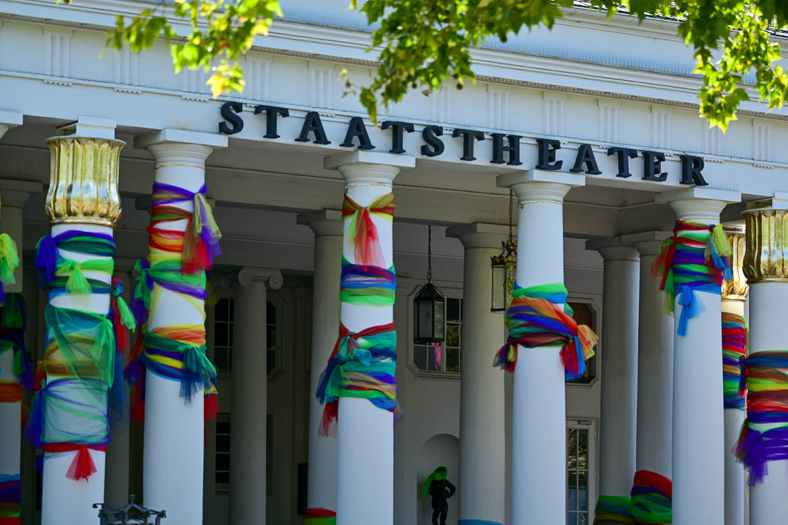 Geschichte(n) im Quadratkilometer: Wiesbaden Biennale 2025 startet