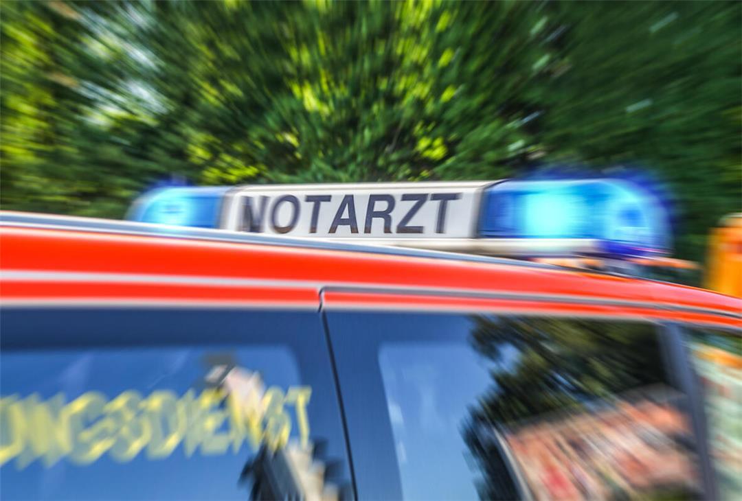 Radfahrerin stirbt nach Kollision mit Linienbus
