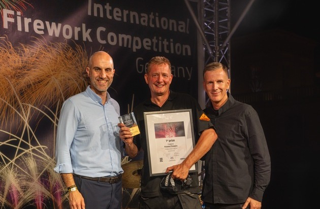 England gewinnt den 33. Internationalen Feuerwerkswettbewerb in Hannover - Motto, ...