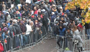 Berlin & Brandenburg: Czaja: Flüchtlingsunterbringung in Turnhallen war ein Fehler