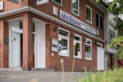 Das Restaurant Adria in Elmschenhagen ist für seine Balkonküche bekannt - Ali Donyavizadeh kehrt hier gerne mit seiner Familie ein.
