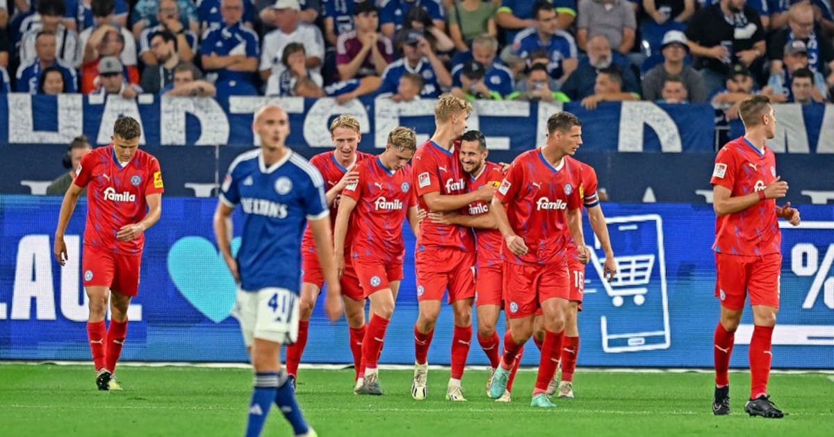 FC Schalke 04 gegen Holstein Kiel am 13.9.2025