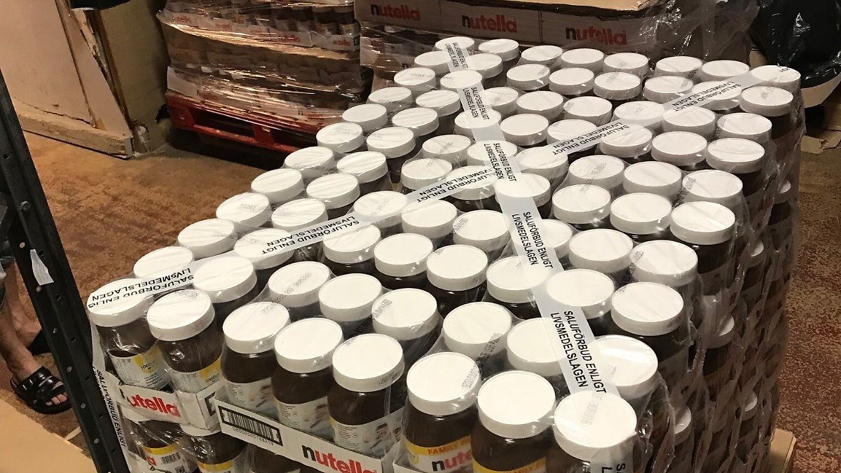 Essen? Auslöffeln? Wegschmeißen?: Schwedische Behörde verzweifelt an 2260 anonymen Nutella-Gläsern