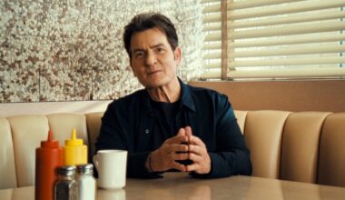 Charlie Sheen bereut Tattoos mehr als HIV-Infektion: "Komme damit leichter klar"