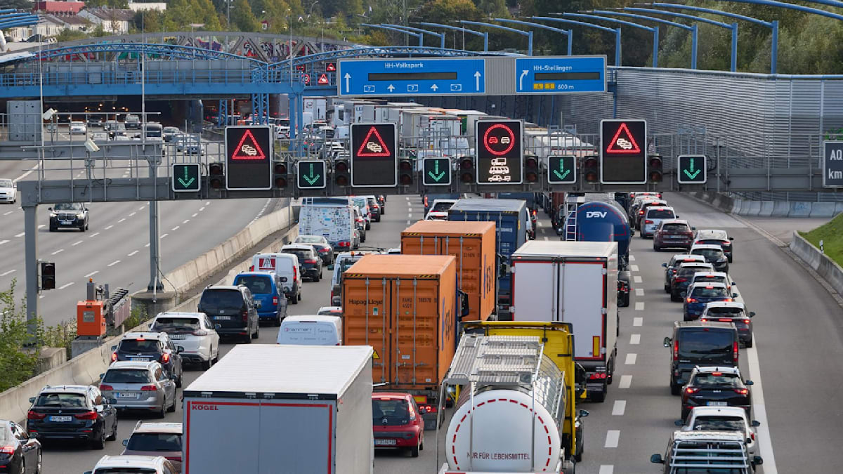 A7 und Elbtunnel gesperrt: Staus rund um Hamburg