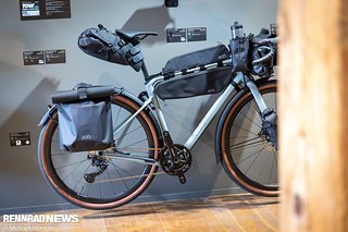 Zuwachs gab es auch in der umfassenden Acid Bikepacking Taschen-Linie.