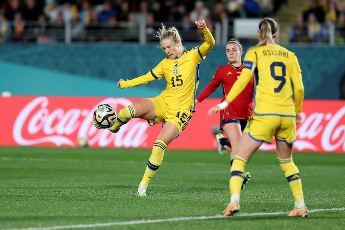 Frauenfußball - 4:3 gegen RB Leipzig: Eintracht-Frauen melden sich zurück - Sport