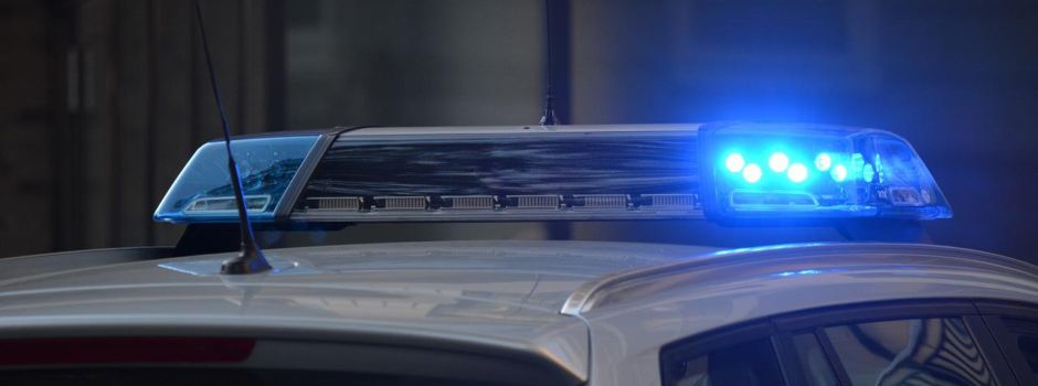 Mann mit zwei Haftbefehlen schläft Rausch auf A66 aus