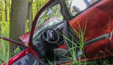 Auto überschlägt sich auf A671 bei Wiesbaden