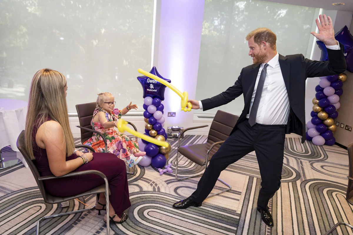 Großbritannien - Britische Prinzen gedenken der Queen - aber getrennt - Panorama