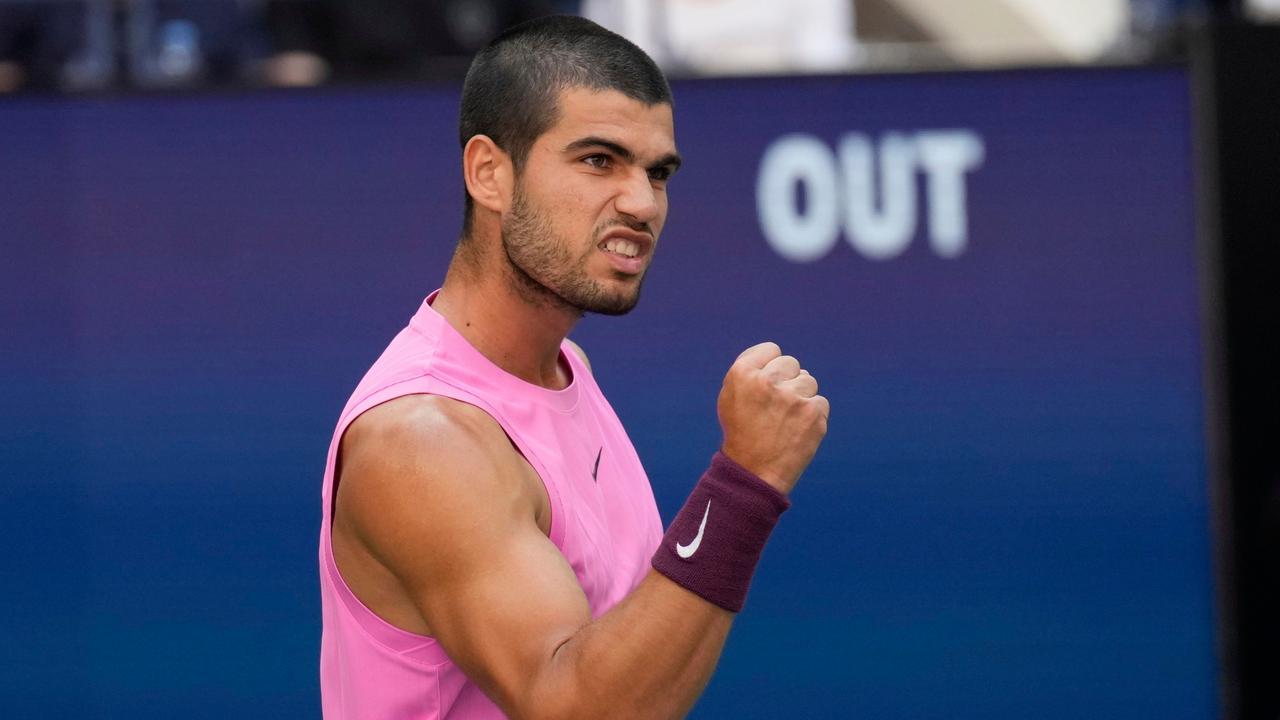 US Open : Alcaraz zieht gegen Djokovic ins Finale ein