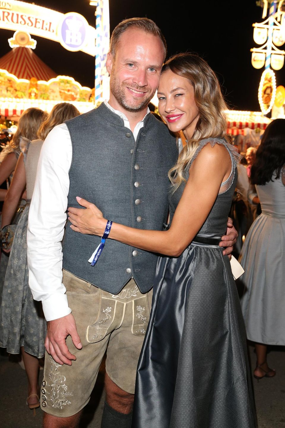 Alexander Müller und Alessandra Meyer-Wölden auf dem Oktoberfest 2025