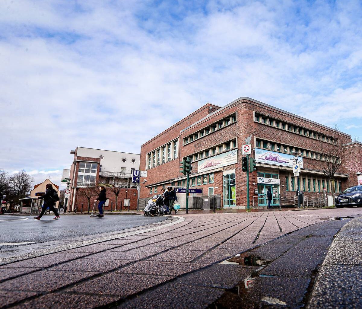 Feuerwehreinsatz in Essen: Gefahrstoff läuft aus