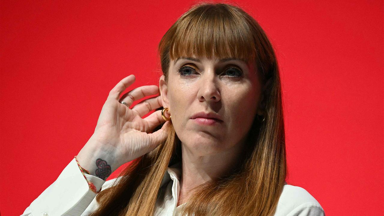 Britische Vize-Premierministerin tritt wegen Steueraffäre zurück