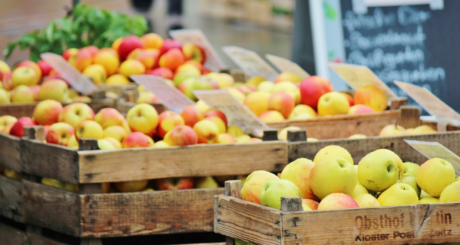 Eröffnung der Apfelsaison auf dem Marktplatz
