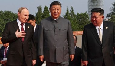 Wladimir Putin und Xi Jinping: Mikrofon-Panne in Peking – Privates Gespräch ist zu hören