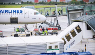 Flugzeug mit schutzbedürftigen Afghanen in Hannover gelandet
