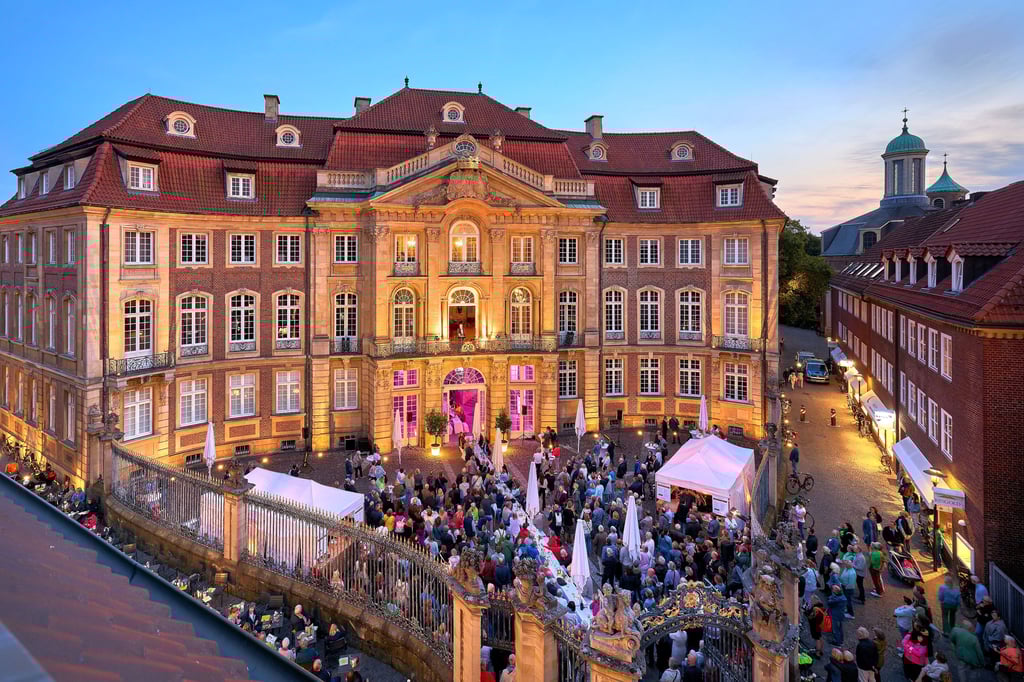 Events am ersten September-Wochenende: Von Promikellnern bis Pferdenacht