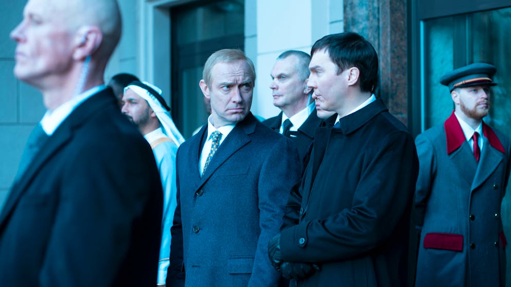 Highlights Venedig 25. Filmtipp 3: «The Wizard of the Kremlin» mit Jude Law beleuchtet den Aufstieg Putins durch die Augen des fiktiven Beraters Vadim Baranov (Paul Dano).