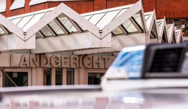 Zwei Brüder wegen Messerattacke angeklagt