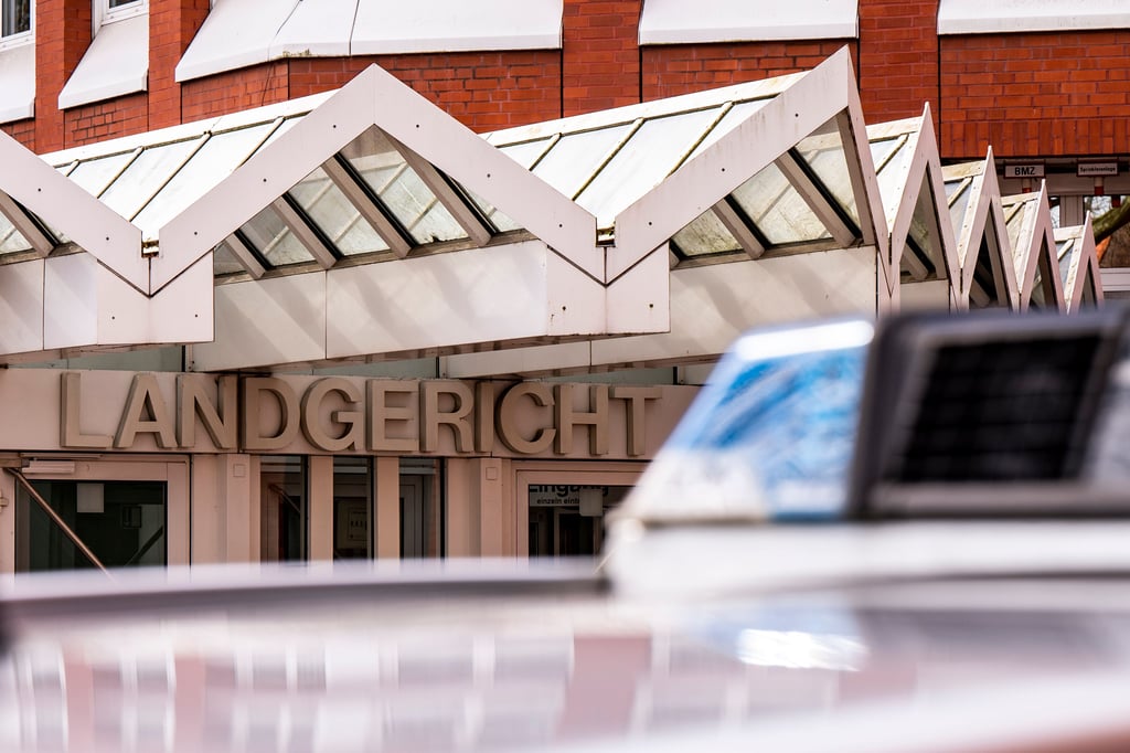 Zwei Brüder wegen Messerattacke angeklagt
