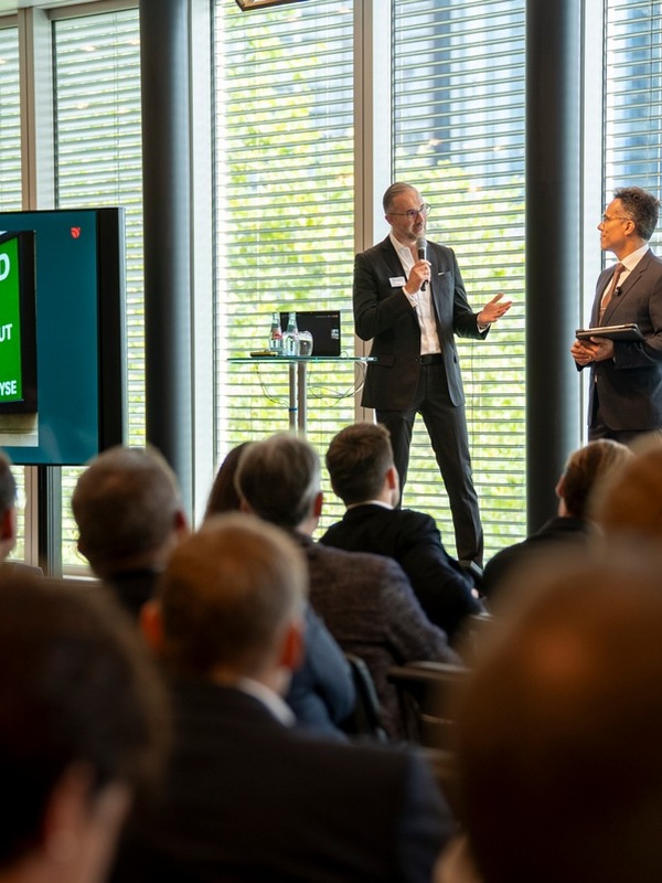 Frankfurt am Main - Beim zweiten Life Insurance Innovation Circle von BearingPoint, HBA-Consulting,