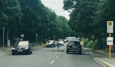 Tausende stecken in Spandauer Staufalle