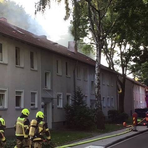 Gelsenkirchen: Frau bei Dachstuhlbrand in Hassel gerettet
