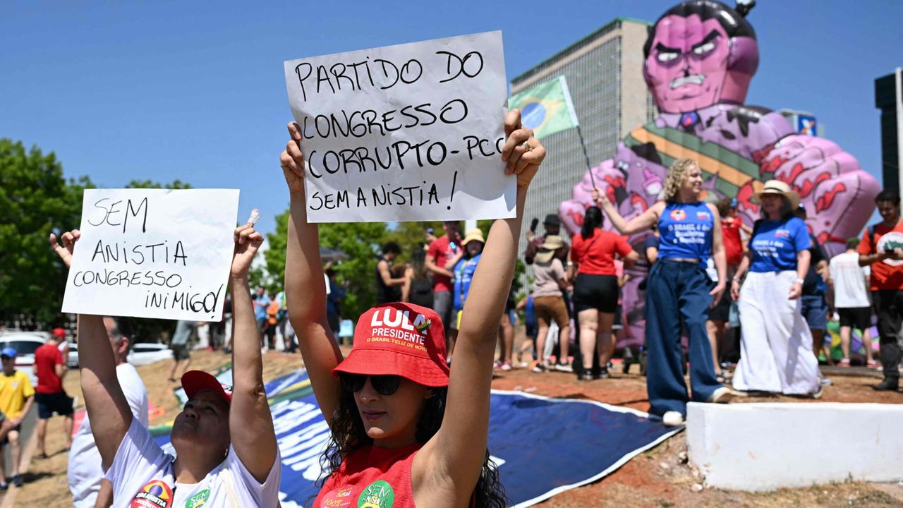 Proteste in Brasilien gegen Amnestie-Pläne für Bolsonaro