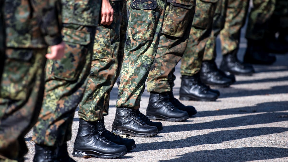 Neuer Wehrdienst: Beratungsstellen empfehlen jungen Männern Antrag auf Kriegsdienstverweigerung