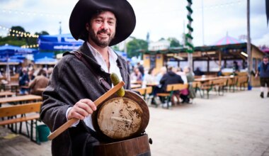 Oktoberfest 2025: Was Andreas Erb als Gurkenmann auf der Oiden Wiesn erlebt - München